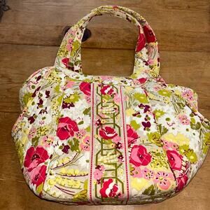 Woman’s Vera Bradley Floral Patchwork Make me Blush Hobo Shoulder Bag